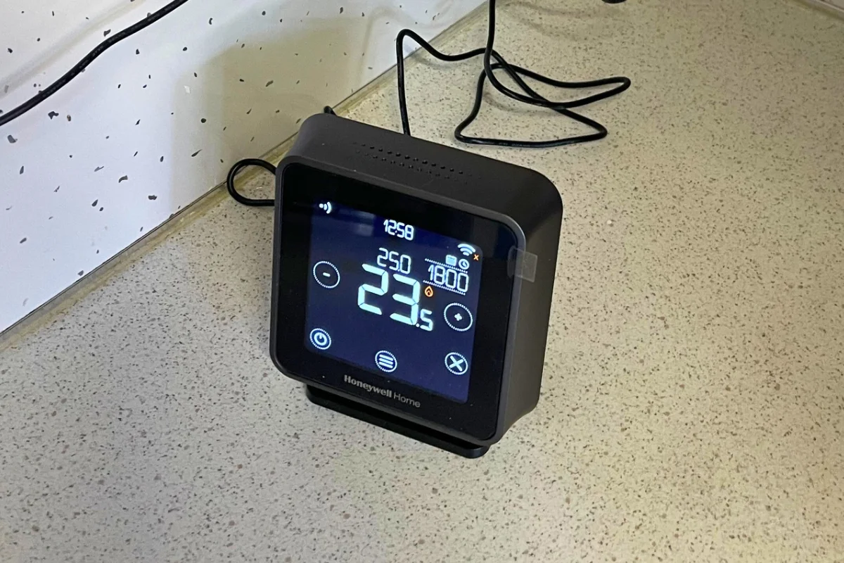 Heating control wiring and thermostat installation by Entigen electricians in Kettering