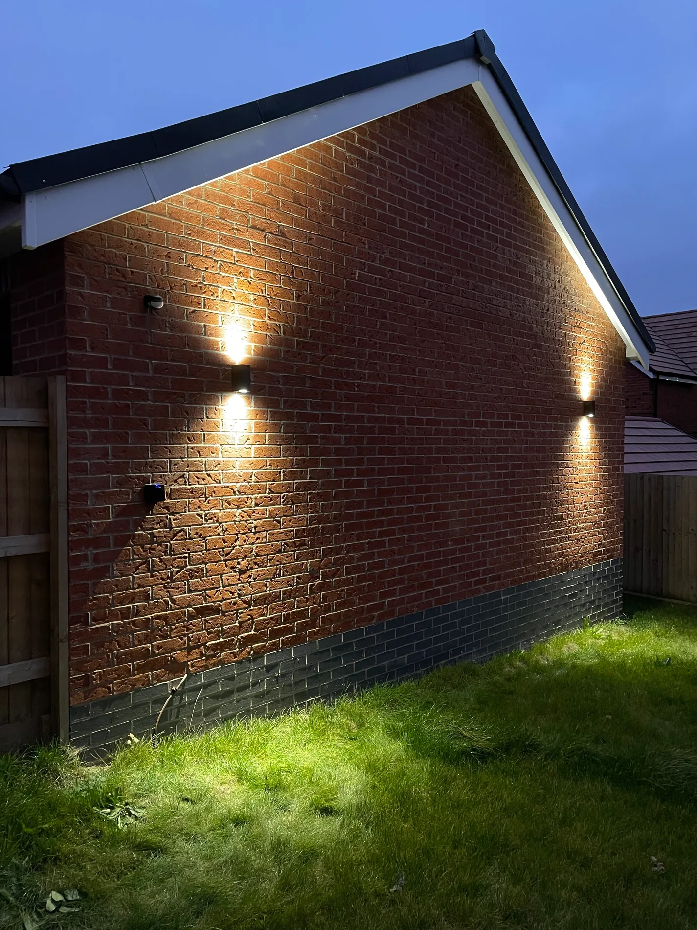 Entigen local electrician serving Earls Barton village properties