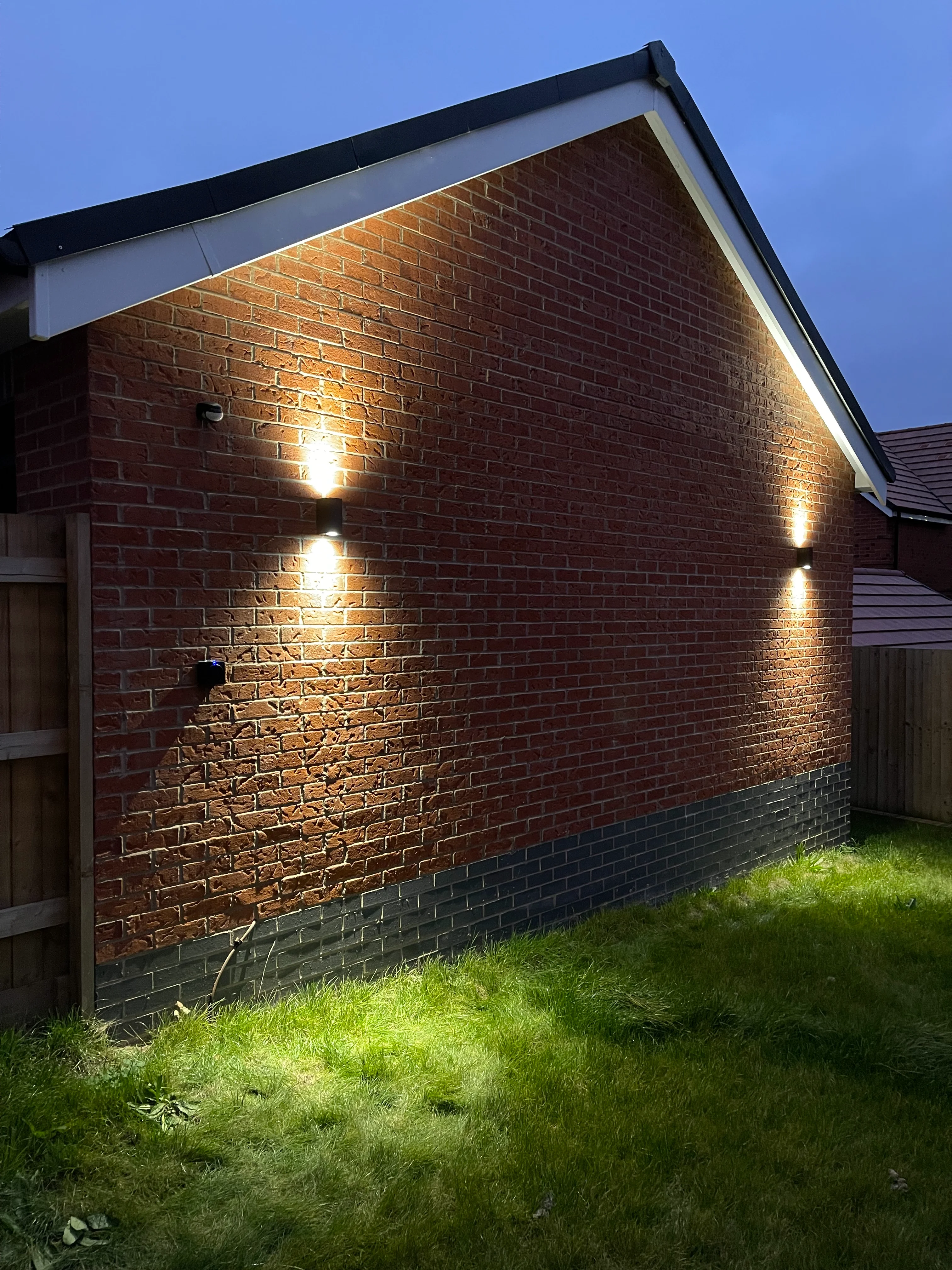 Entigen local electrician serving Earls Barton village properties