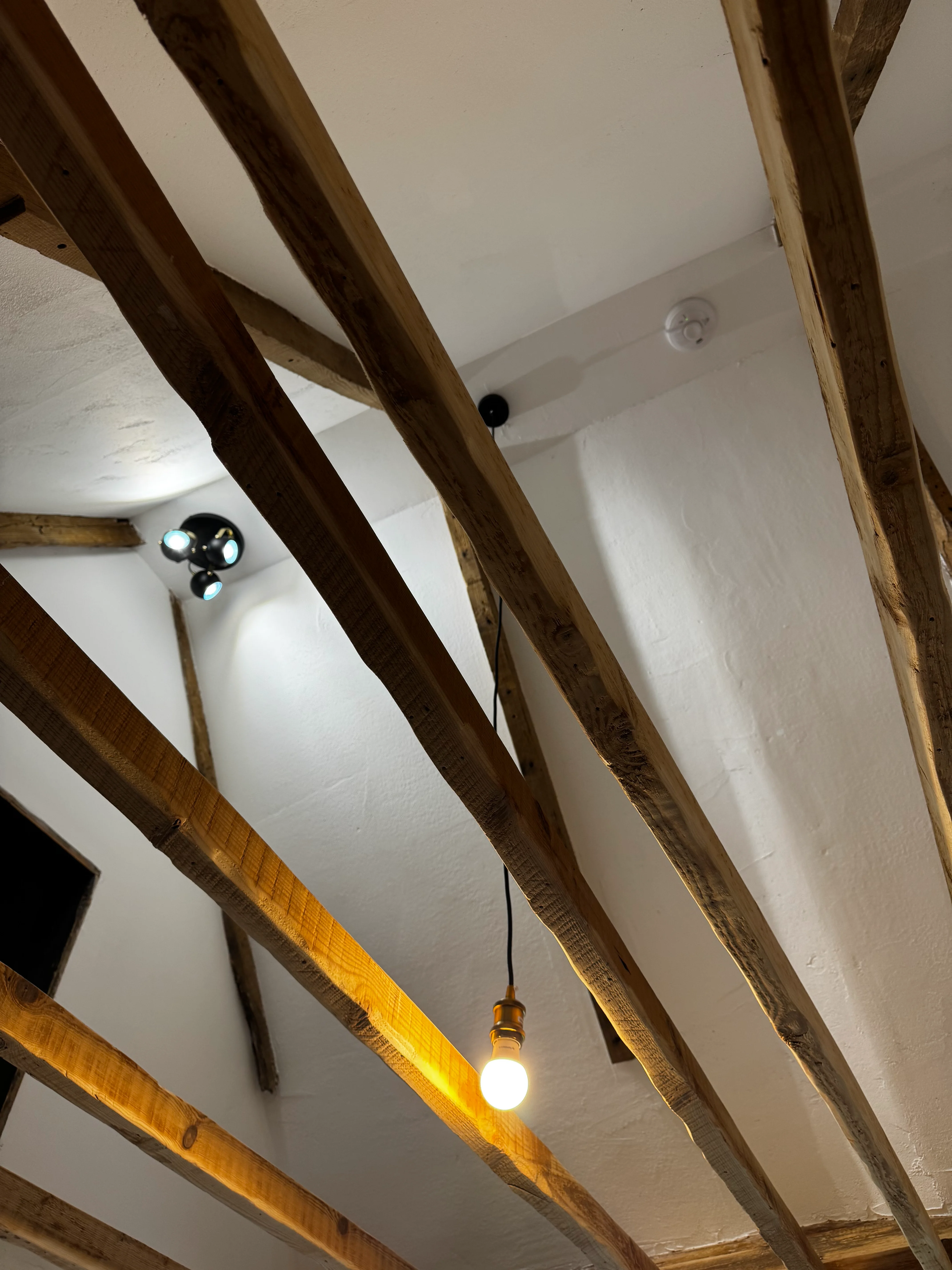 Entigen electrician carrying out domestic electrical work in Northamptonshire